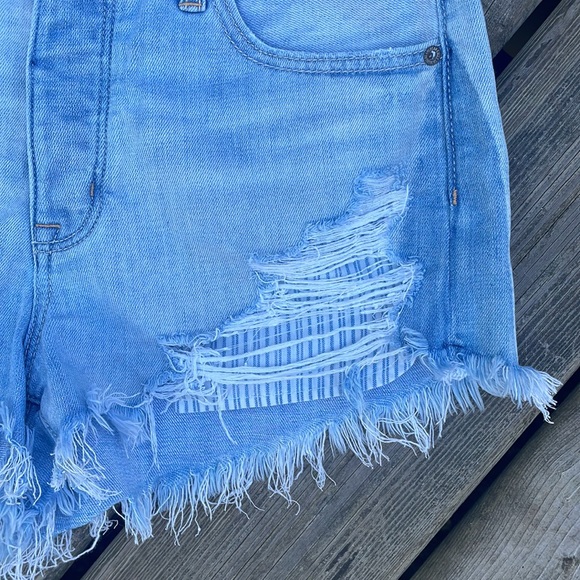 American Eagle Denim Festival Short - Picture 2 of 8